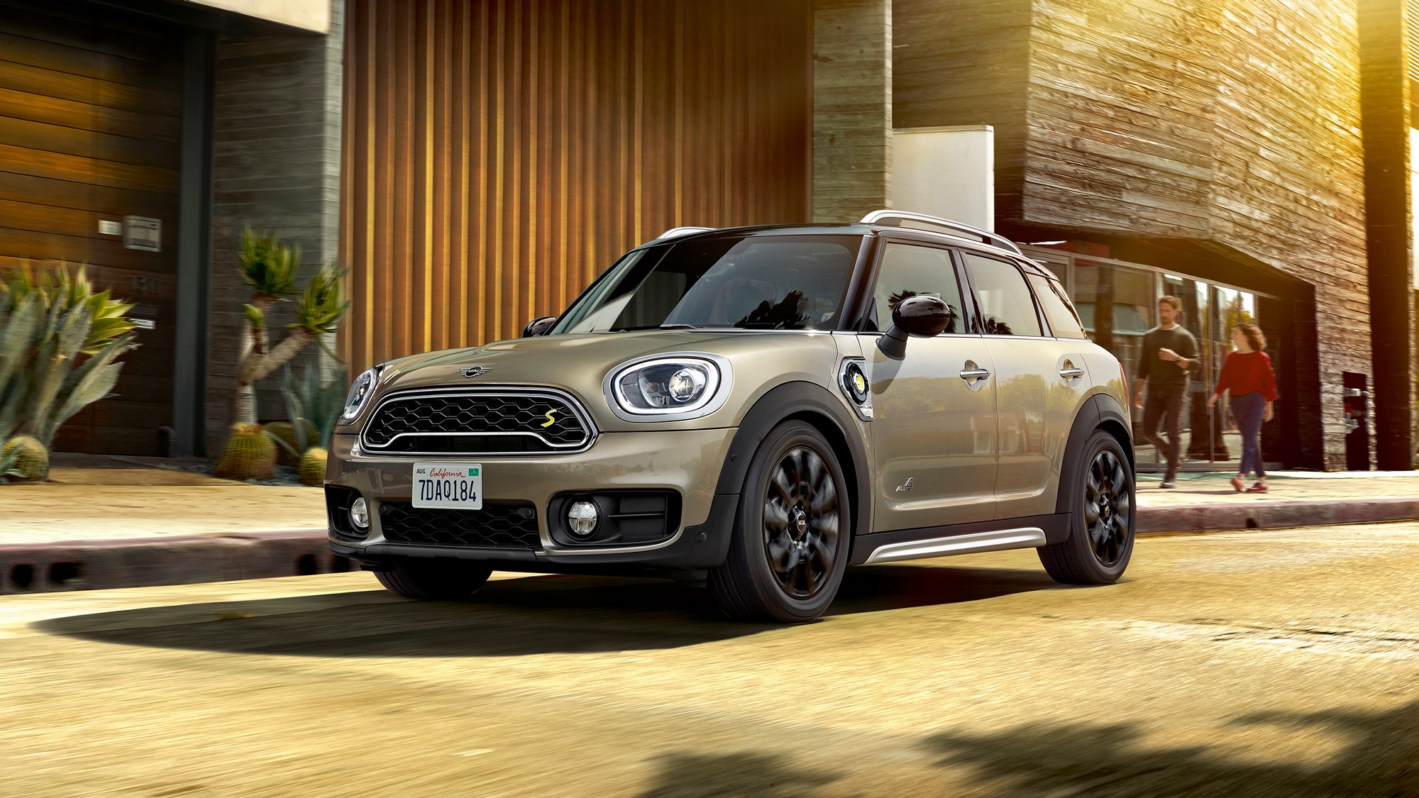 DE NIEUWE MINI PLUG-IN HYBRIDE.